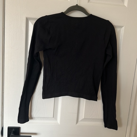 Dynamite Long Sleeve Crew Neck Ribbed Top - Picture 4 of 5